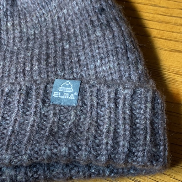 ELMA Grey Womens Pom Winter Hat - Picture 2 of 6